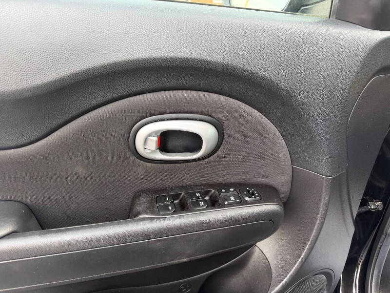 2014 Kia Soul +