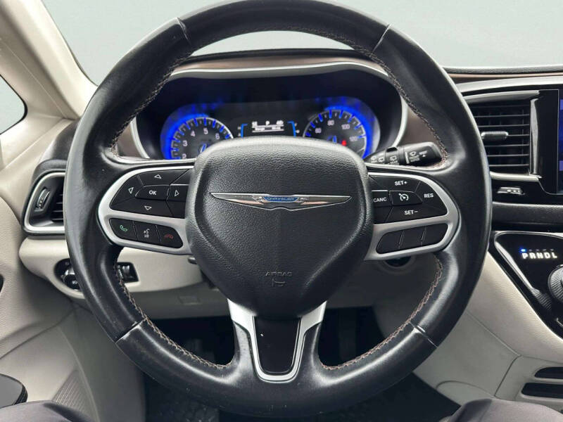 2017 Chrysler Pacifica Touring Plus