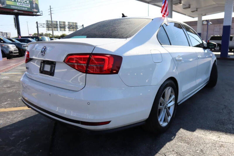 2017 Volkswagen Jetta 2.0T GLI
