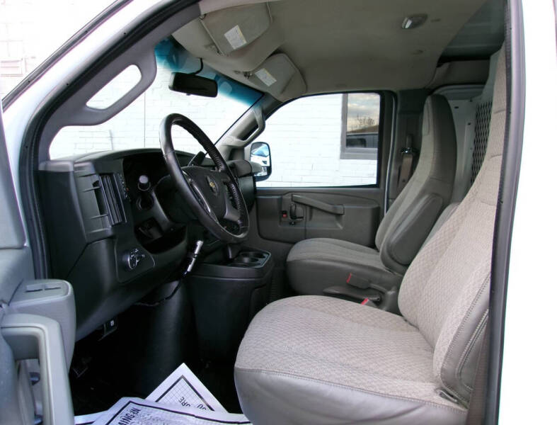 2017 Chevrolet Express 2500