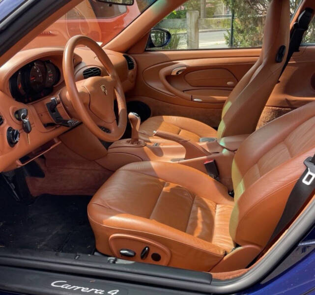 2001 Porsche 911 Carrera 4