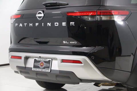 2023 Nissan Pathfinder SL