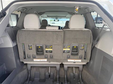 2017 Toyota Sienna XLE 7-Passenger