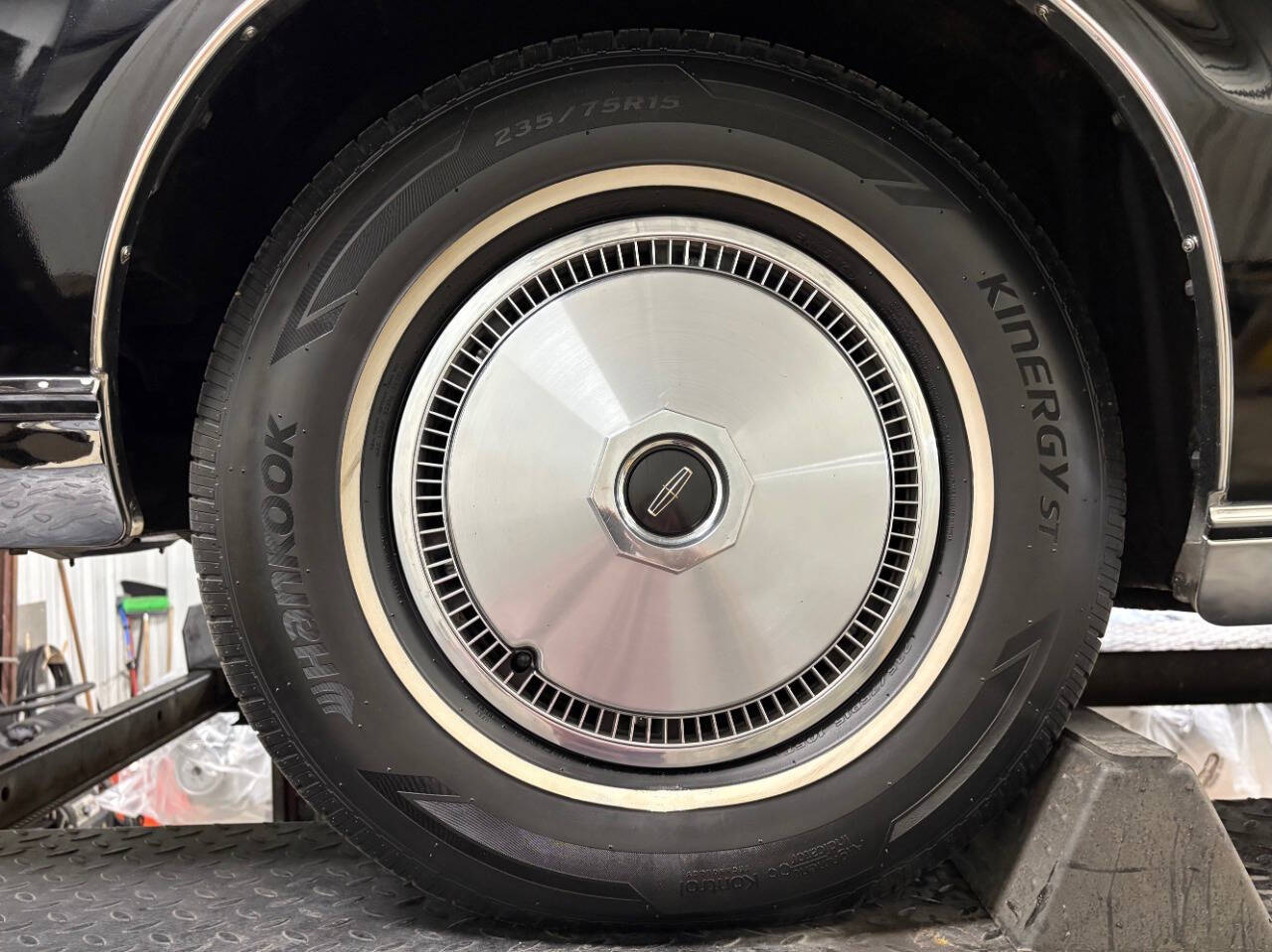 1973 Lincoln Mark IV 65