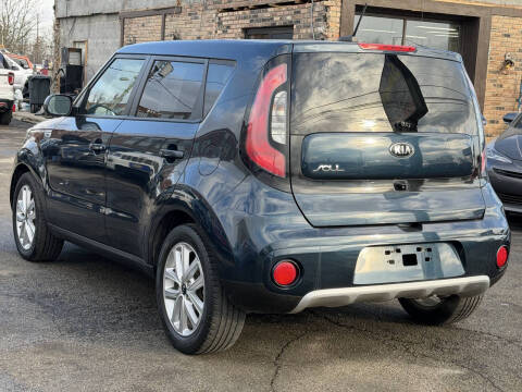 2017 Kia Soul +