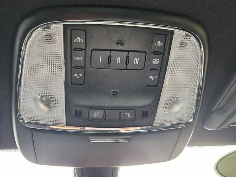 2023 Chrysler 300 S V6