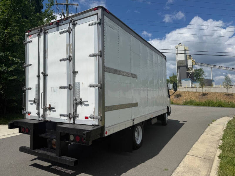2020 Hino 195
