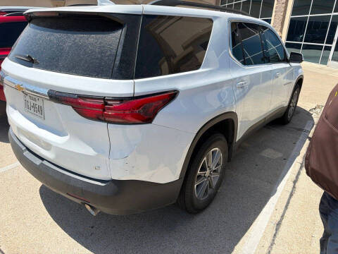 2023 Chevrolet Traverse LT Cloth
