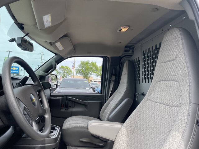2025 Chevrolet Express 2500