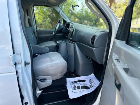 2005 Ford E-Series E-150