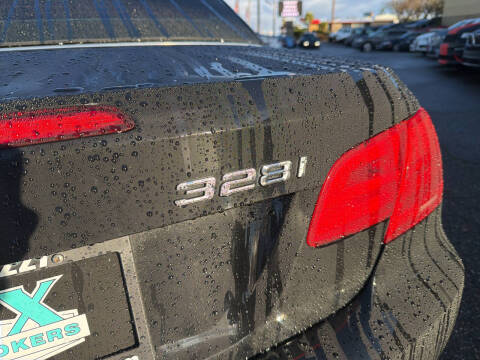 2011 BMW 3 Series 328i