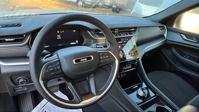 2024 Jeep Grand Cherokee Laredo