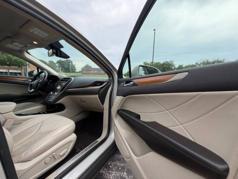 2019 Lincoln MKC Select