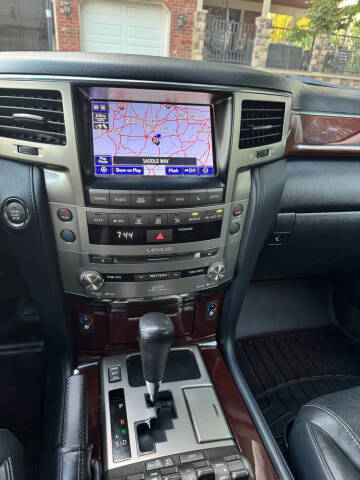 2015 Lexus LX 570