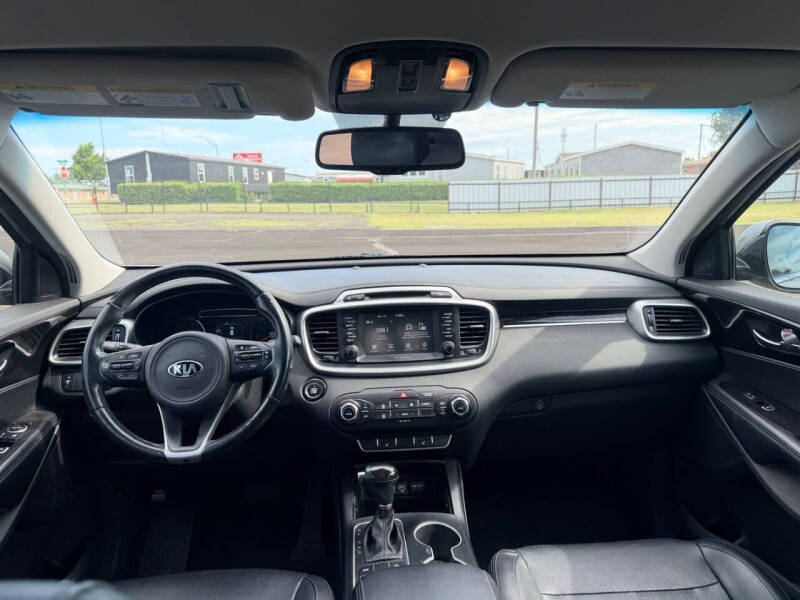 2017 Kia Sorento LX