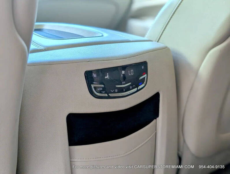 2015 Cadillac Escalade Luxury