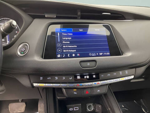 2023 Cadillac XT4 Premium Luxury