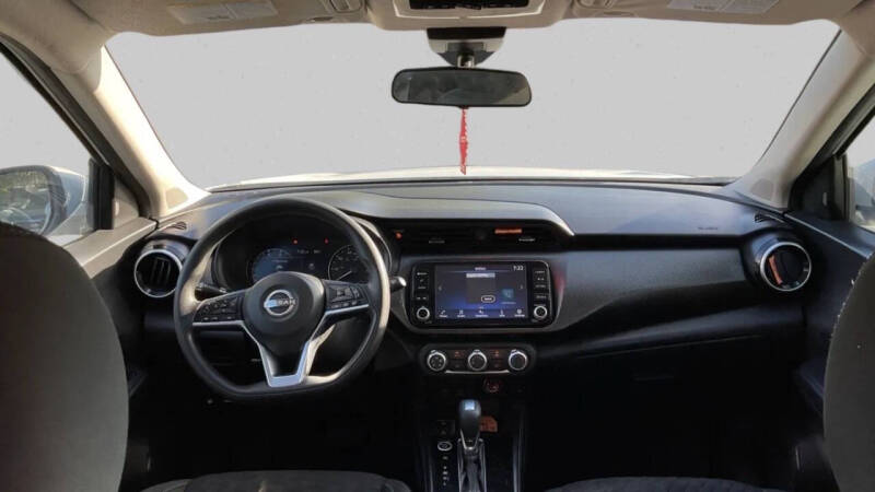 2024 Nissan Kicks S