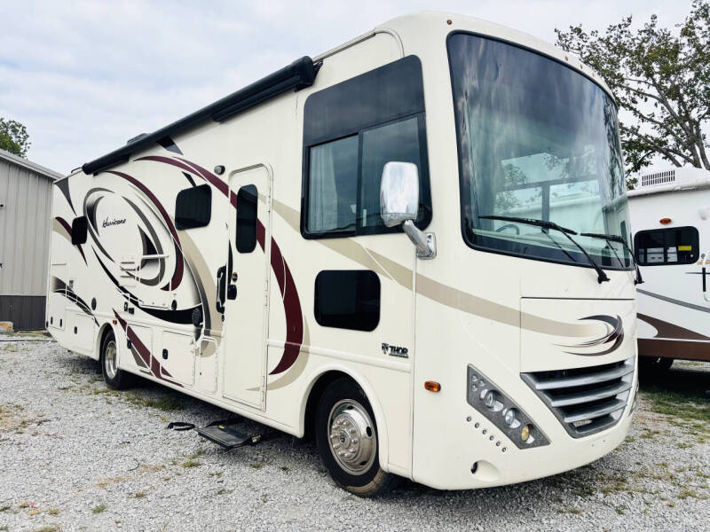 2017 Thor Motor Coach Hurricane 31S