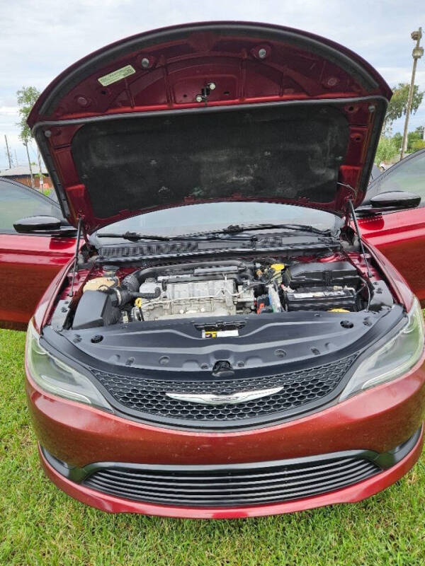 2017 Chrysler 200 Touring