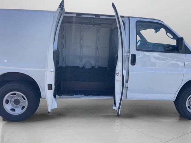 2018 Chevrolet Express 2500