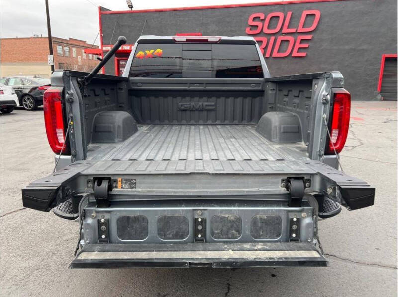 2019 GMC Sierra 1500 SLT photo 8