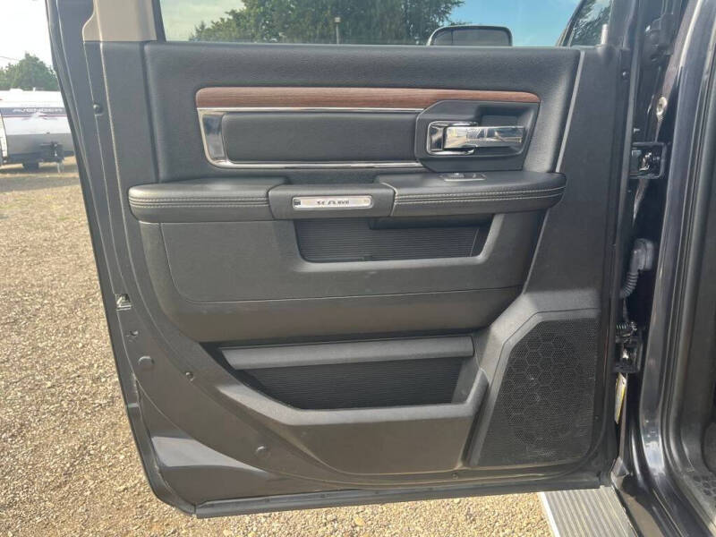 2016 RAM 1500 Laramie