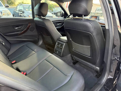 2015 BMW 3 Series 320i