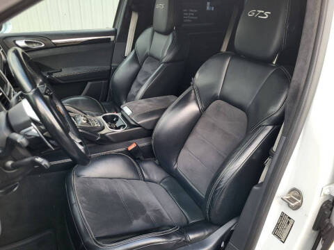 2016 Porsche Cayenne GTS