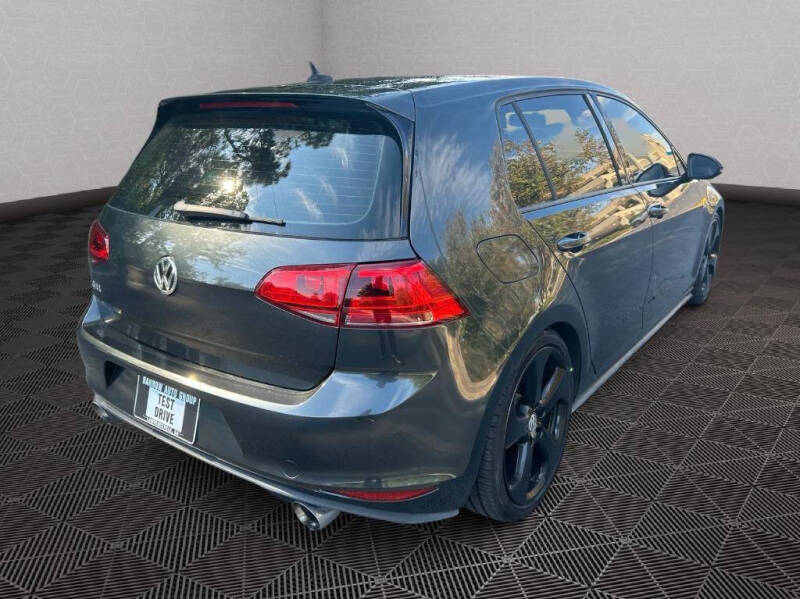 2017 Volkswagen Golf GTI S