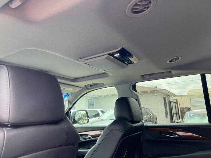 2017 Cadillac Escalade Premium Luxury