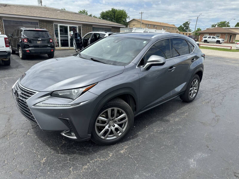 2021 Lexus NX 300 - Photo 2