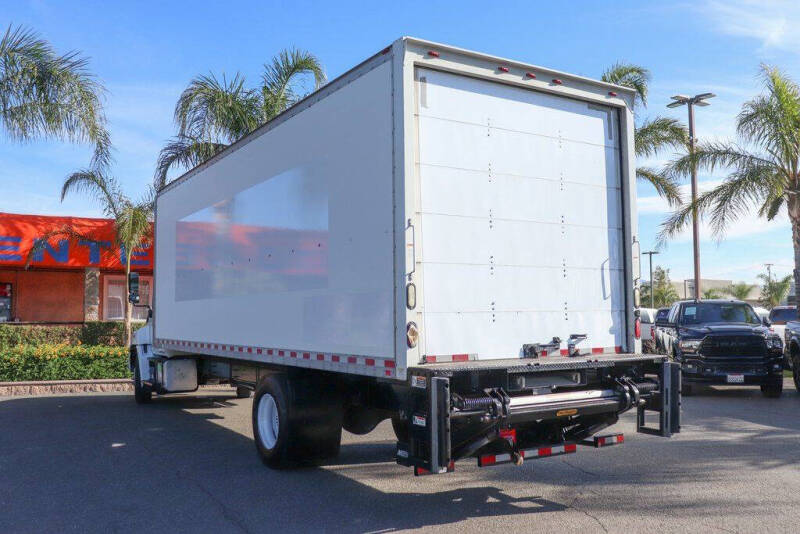 2016 Hino 268