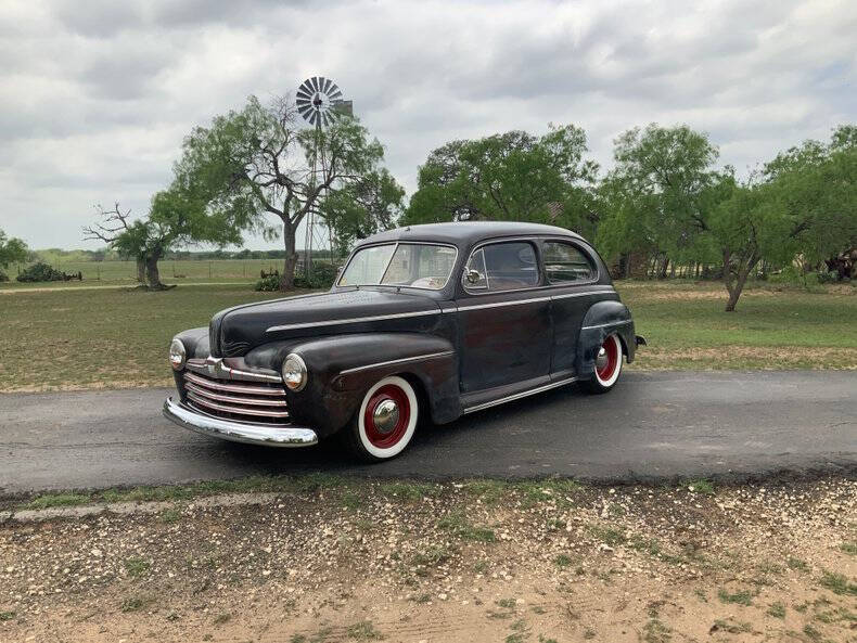 1946 Ford Deluxe