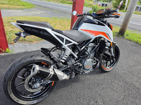 2022 KTM Duke 390