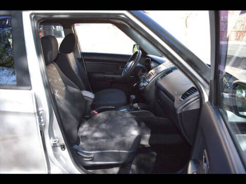 2010 Kia Soul +