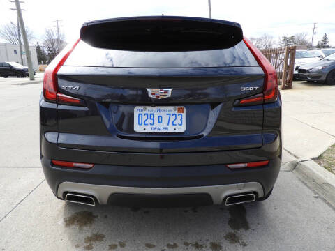 2023 Cadillac XT4 Premium Luxury