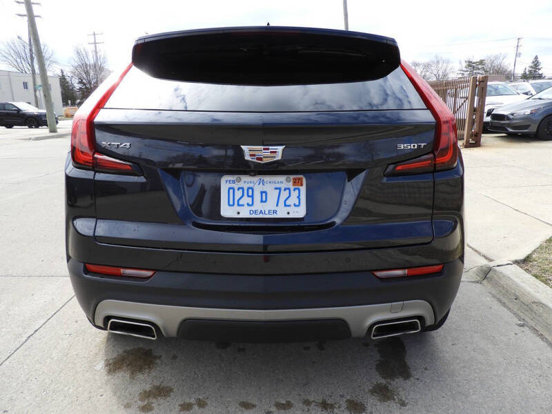 2023 Cadillac XT4 Premium Luxury