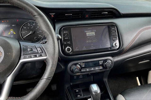 2021 Nissan Kicks SR