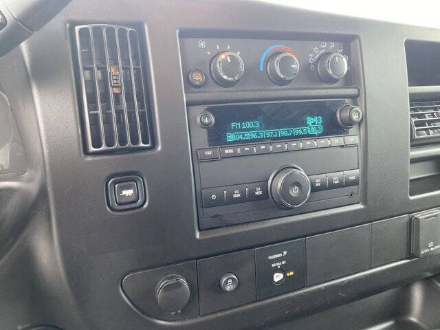 2023 GMC Savana 2500