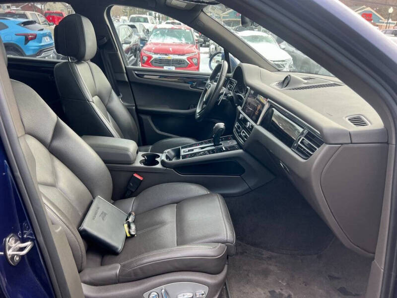 2022 Porsche Macan S