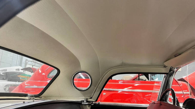 1957 Ford Thunderbird