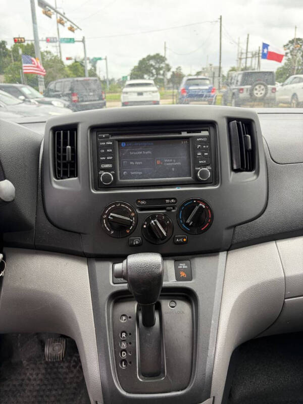 2017 Nissan NV200