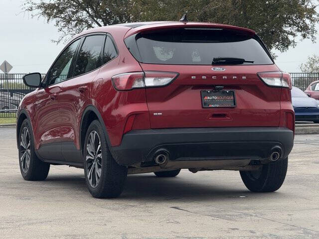 2022 Ford Escape SE