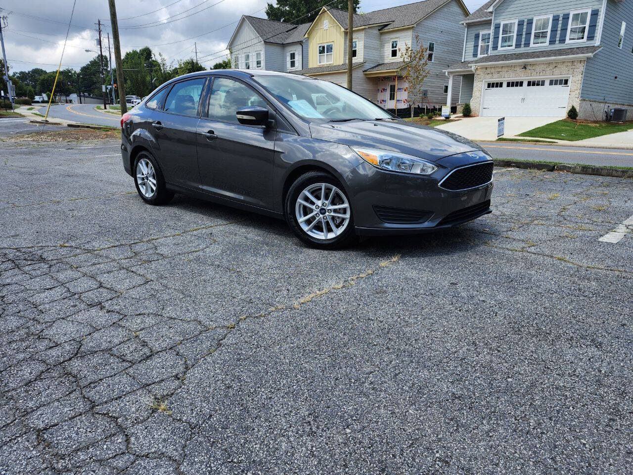 Dk. Gray 2016 Ford Focus SE SE 4dr Sedan 1
