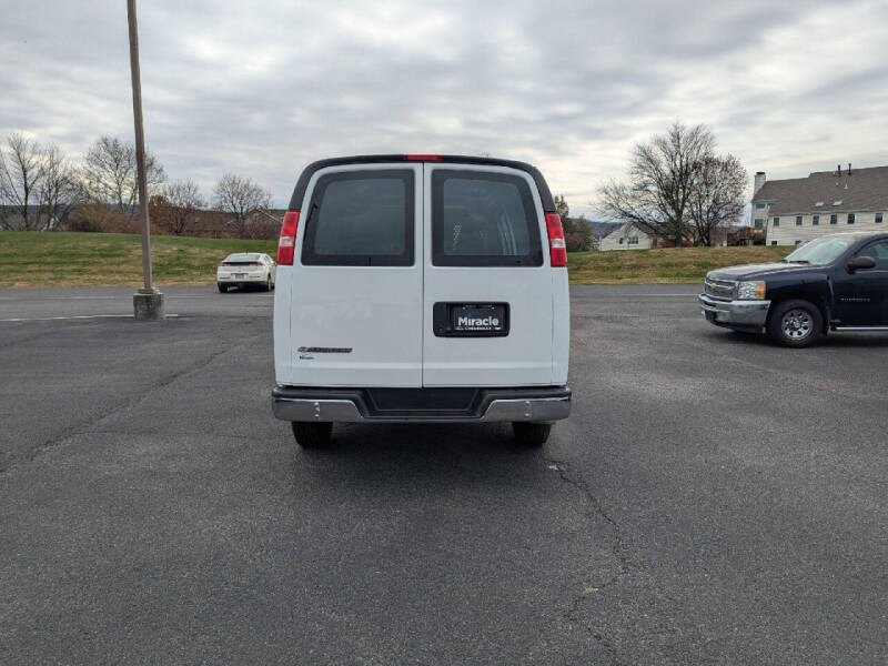 2024 Chevrolet Express 2500