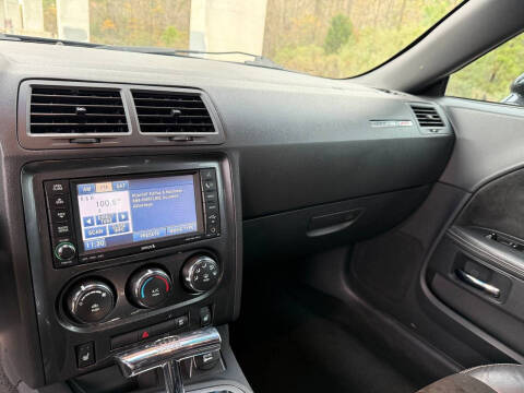 2010 Dodge Challenger SRT8