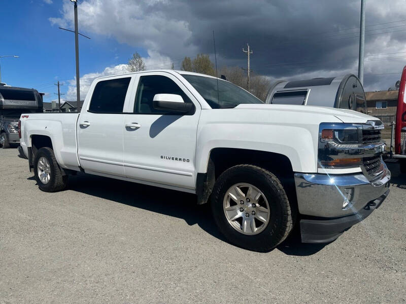 Used 2018 Chevrolet Silverado 1500 LT with VIN 3GCUKREC7JG535665 for sale in Anchorage, AK