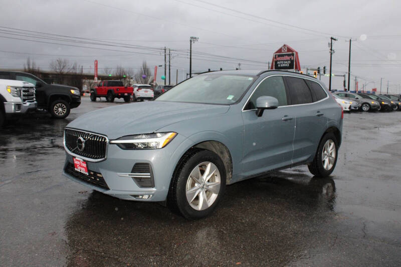 2022 Volvo XC60 B5 Momentum