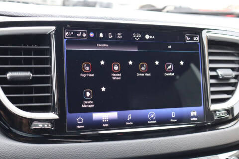 2022 Chrysler Pacifica Touring L